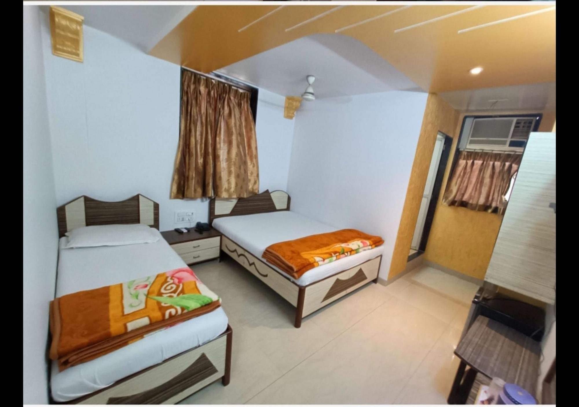 Hotel Broadway Colaba Mumbai Exterior photo